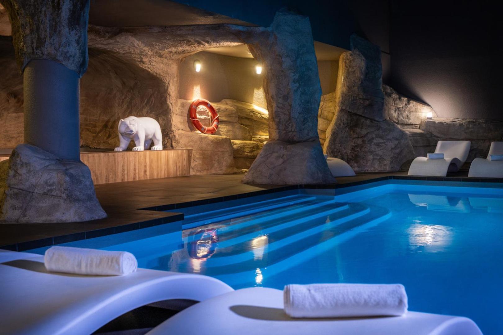 Royal Ours Blanc Boutique Hotel & Spa Alpe d'Huez Екстериор снимка